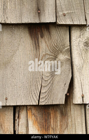 Alte verwitterte grau-braune Holztextur als Hintergrund Stockfoto