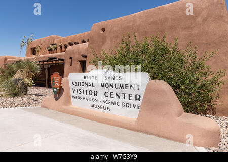 White Sands National Monument Visitor Center anmelden Stockfoto