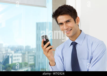 Geschäftsmann Text-messaging Stockfoto