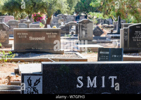 Grabsteine in einem deutschen Friedhof, Otjiwarongo, Namibia Stockfoto