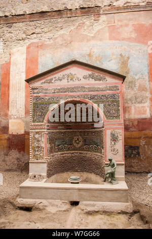 Pompeji, ITALIEN - April, 2018: Haus der kleinen Brunnen in der antiken Stadt Pompeji Stockfoto