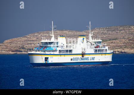 Malta Gozo Auto- und Passagierfähre Stockfoto