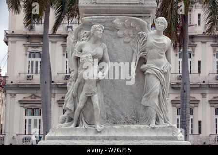 Flachrelief Details um die Statue von José Martí im Parque Central, Havanna, Kuba Stockfoto