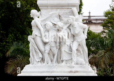 Flachrelief Details um die Statue von José Martí im Parque Central, Havanna, Kuba Stockfoto