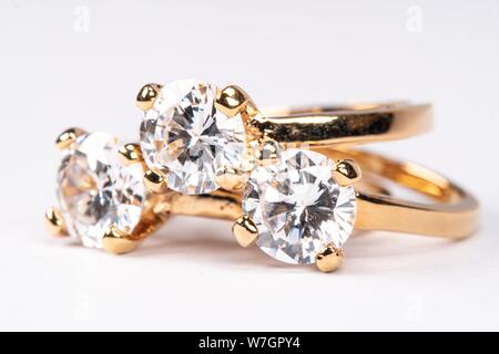 Nahaufnahme von Clear Stone Gold Ringe Stockfoto