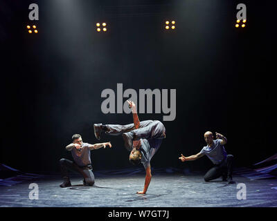 Edinburgh, Schottland. UK. 6 rd August 2019. Drücken Sie die Taste call ISH Dance Collective Elemente der Freestyle Teil von Edinburgh Fringe Festival 2019. Kredit Andrew Eaton/Alamy Leben Nachrichten. Stockfoto