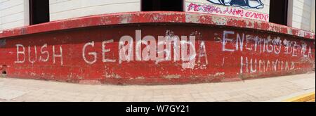 Nicaragua, Leon, Zentral gelegenes Amerika. Kathedrale, Real und renommierten Basilika Kathedrale der Himmelfahrt der Jungfrau Maria, Dach, Stadt Luftaufnahme Stockfoto