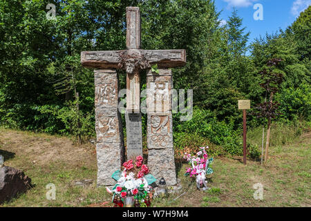 Borne Sulinowo, Polen. 3., August 2019 Denkmal in memoriam von getöteten Gefangenen - Soldaten im Oflag ist in Borne Sulinowo, Polen am 3. August 2019 Oflag II gesehen-D wurde ein WWII deutscher Kriegsgefangener Camp bei grober Geboren wurde gegründet, französische Offiziere aus der Schlacht von Frankreich zu Haus, später der polnischen und sowjetischen Soldaten. In Ja. 1945 waren es 5,014 Offiziere und 377 Pfleger im Lager. © vadim Pacajev/Alamy leben Nachrichten Stockfoto