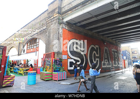 Barrio Shoreditch, Brasilianische inspiriert Cocktail Bar unter der Bahn Bögen auf Rivington Street in Hackney, London EC2, England, Großbritannien Stockfoto