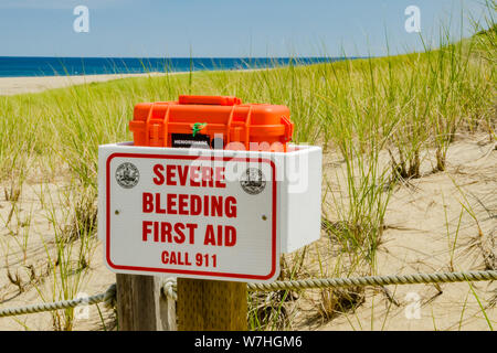 Shark Attack schwere Blutungen Erste Hilfe Kit Stockfoto