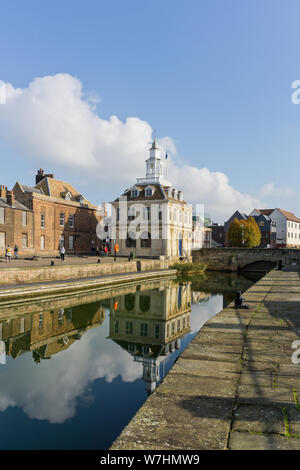 Jahrhundert Custom House Quay, Purfleet, Kings Lynn, Norfolk, Großbritannien; jetzt eine Touristeninformation und Museum Stockfoto