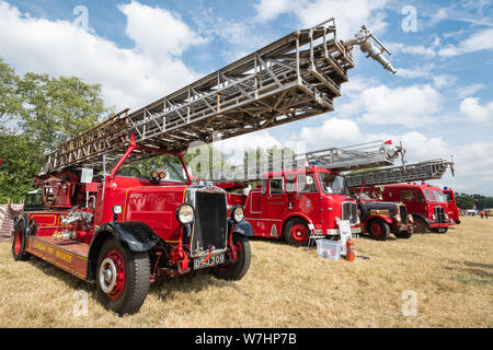 Klassische Löschfahrzeuge auf dem odiham Feuershow, 2019, in Hampshire, Großbritannien Stockfoto