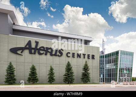 GRAND Forks, ND/USA - Juni 28, 2019: alerus Center auf dem Campus der Universität von North Dakota Stockfoto