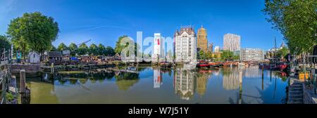 Hafen mit Blick auf Haus Witte Huis, Panorama, Rotterdam, Niederlande Stockfoto