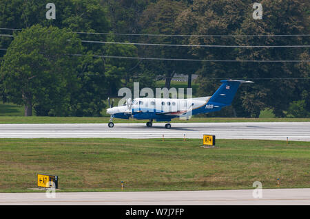 Beechcraft Super King Air 300 abfliegende Lexington Bluegrass Flughafen in Lexington Kentucky Stockfoto