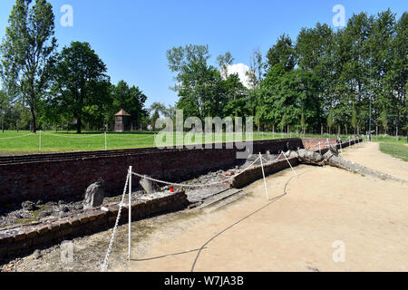 Birkenau/Poland-June 3, 2019: eine Ansicht, die Reste der Gaskammer im KZ Birkenau in Polen Stockfoto