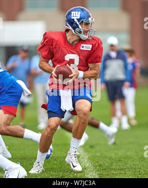 East Rutherford, New Jersey, USA. 6. Aug 2019. New York Giants Quarterback Alex Tanney (3) Während des Trainings Camp an der Quest Diagnostics Training Center in East Rutherford, New Jersey. Duncan Williams/CSM Credit: Cal Sport Media/Alamy leben Nachrichten Stockfoto