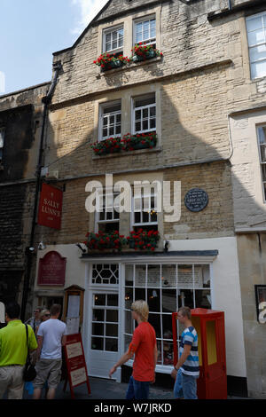 Das Teehaus von Sally Lunn in Bath, das älteste Haus in Bath England, das unter Denkmalschutz steht Stockfoto