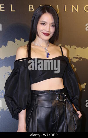 Taiwanesische Schauspielerin Shu Qi besucht die Eröffnung für Bulgari Hotel Beijing in Peking, China, 27. September 2017. Stockfoto