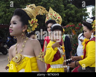 Thai nordost Tanz in Thai Kostüm Stockfoto