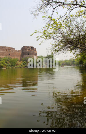 Fort an einen See, alte Festung, New Delhi, Indien Stockfoto