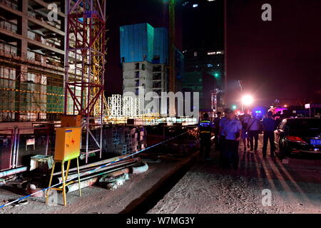 Die verformten Stahl Struktur einer eingestürzten Turm Kran auf einer Baustelle im Bezirk Haizhu in Guangzhou City, South China Guangdo Stockfoto