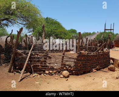 Zulu kraal bei Shakaland Zulu Cultural Village, Eshowe, Kwazulu Natal, Südafrika Stockfoto