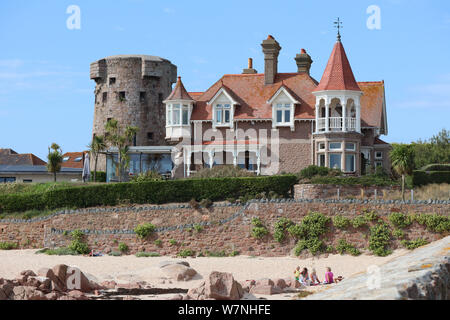 La Rocque Tower, Jersey, Channel Islands, Großbritannien, 03. August 2019, Foto von Richard Goldschmidt Stockfoto