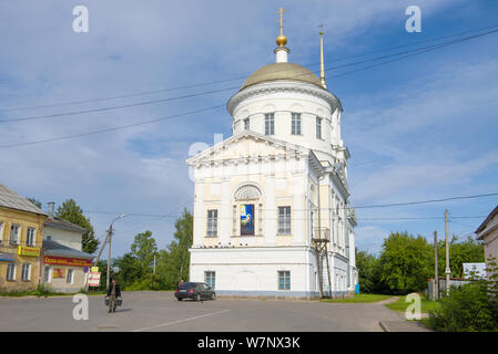 Torschok, Russland - Juli 13, 2019: Blick auf die Kirche des Propheten Elija auf einem Juli Nachmittag Stockfoto