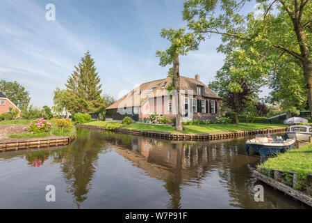 Das malerische Dorf Giethoorn, Niederlande Stockfoto