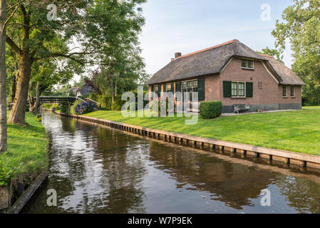 Das malerische Dorf Giethoorn, Niederlande Stockfoto