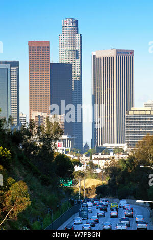 Pasadena Freeway, CA Highway 110, führend in der Innenstadt von Los Angeles, Kalifornien, USA, Juni 2011 Stockfoto