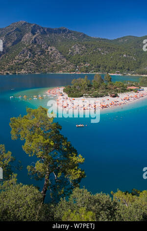 Luftaufnahme des berühmten blauen Lagune und Belcekiz Beach entlang der "Türkis" Küste, Ölüdeniz nahe Fethiye, mediterranen Küste, Türkei 2008 Stockfoto