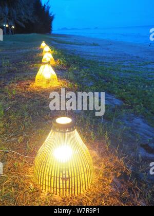 Licht am Strand Pranburi Beach in Thailand Stockfoto