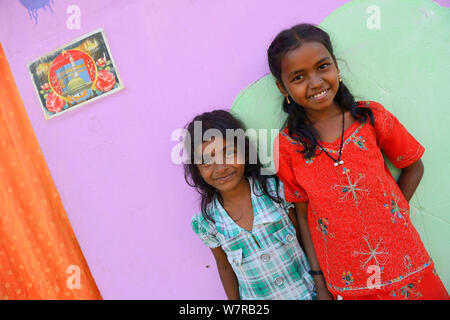 Junge Mädchen in der Pulicat Stadt, Pulicat See, Indien, Januar 2013. Stockfoto