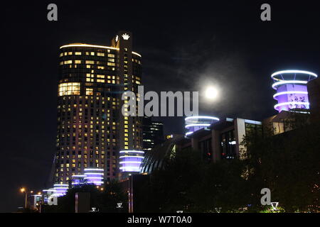 ------ Nacht der Krone Melbourne von Crown Resorts Limited, am höchsten, in Melbourne, Australien, 20. März 2011. Australiens Crown Resorts Ltd. q Stockfoto