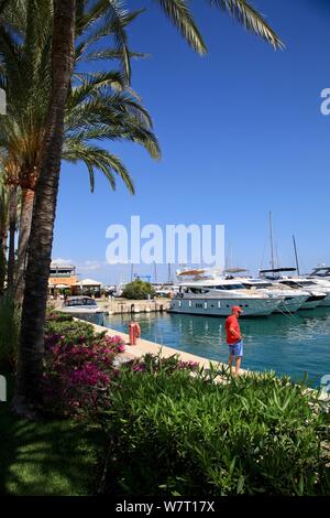 Port Portals Mallorca August 2019 Stockfoto