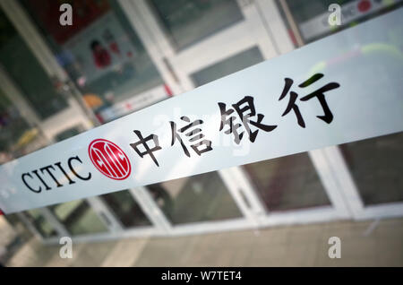 ---- Blick auf ein Logo von China CITIC Bank in Ji'Nan, der ostchinesischen Provinz Shandong, 21. August 2016. Einem chinesischen Konsortium kauft Ansell Ltd. Stockfoto