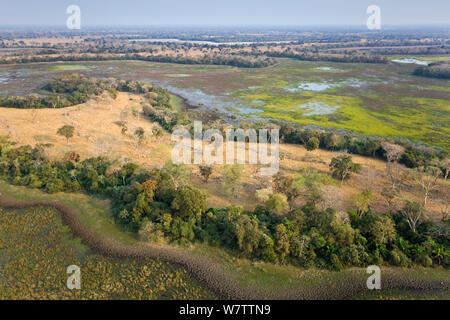 Pantanal Landschaft während der trockenen Jahreszeit, Luftaufnahme, Brasilien, August 2010. Stockfoto