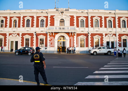 Trujillo, drittgrößte Stadt, Kathedrale, Quadrat, koloniale wichtige Gebäude, Norden von Peru, Südamerika Stockfoto