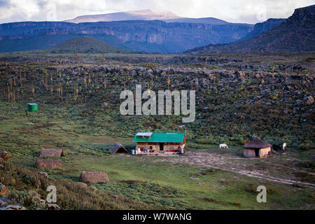 EWCP (äthiopischen Wolf Conservation Programme) Camp im Tal, Bale Mountains Nationalpark, Äthiopien, November 2011. Stockfoto