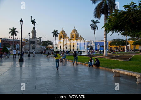 Trujillo, drittgrößte Stadt, Kathedrale, Quadrat, koloniale wichtige Gebäude, Norden von Peru, Südamerika Stockfoto