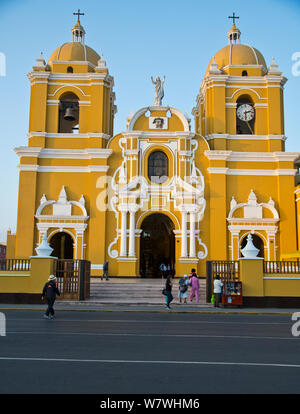 Trujillo, drittgrößte Stadt, Kathedrale, Quadrat, koloniale wichtige Gebäude, Norden von Peru, Südamerika Stockfoto