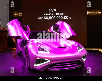 Die Vulcano Titan Supersportwagen von Icona mit einem Preis von über 66 Mio. Yuan (10 Mio. $) ist auf dem Display während der 17 Shanghai Inter Stockfoto