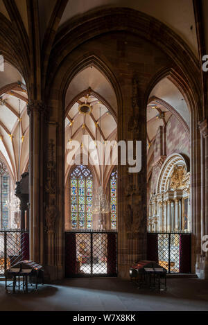 Straßburger Münster, Cathédrale Notre-Dame de Strasbourg, Blick in die Laurentiuskapelle Stockfoto
