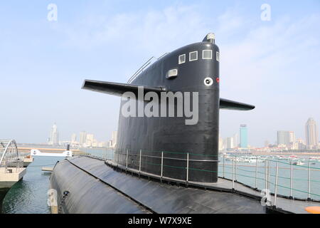 Die stillgelegte Typ-091 Atom-U-Boot ist auf Anzeige an der Chinesischen Marine Museum in Qingdao, Provinz Shandong, China 24. April 2017. Stockfoto