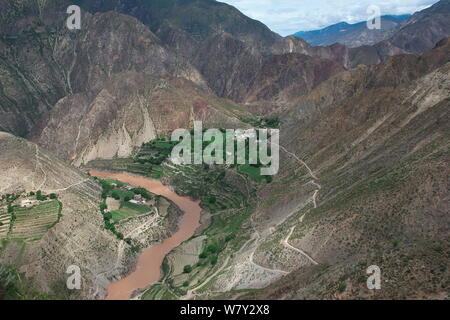 Lantsang Mekong Fluss, Berg Kawakarpo, Meri Snow Mountain National Park, Provinz Yunnan, China. Stockfoto