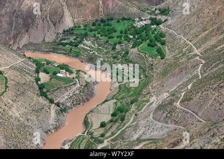 Lantsang Mekong Fluss, Berg Kawakarpo, Meri Snow Mountain National Park, Provinz Yunnan, China. Stockfoto