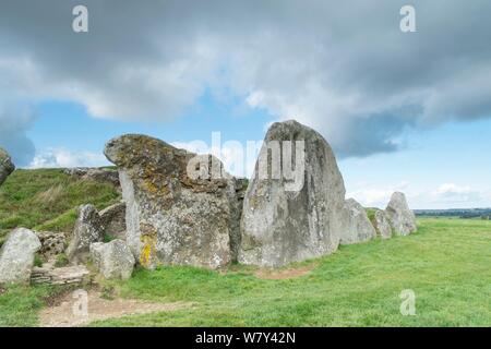 West Kennet Long Barrow, Wiltshire, Großbritannien, Oktober 2014. Stockfoto