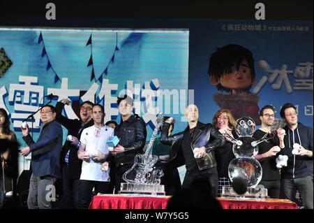 Mitglieder der Kanadischen Rock Band Simple Plan während einer Pressekonferenz das neue moive nowtime" in Peking, China zu fördern, 4. März 2017. Stockfoto